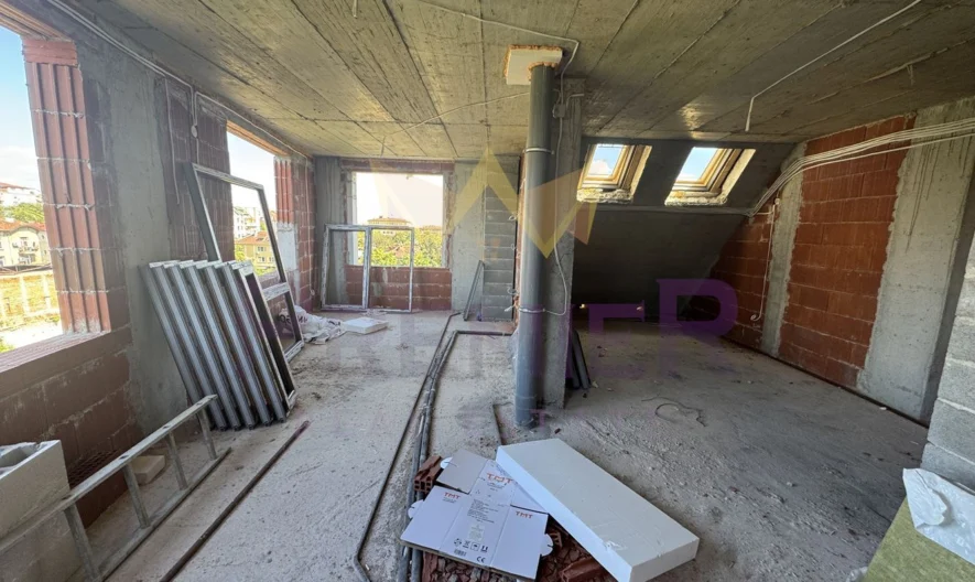 Тристаен апартамент в ж.к. Банишора - - снимка 3 - Имоти Премиер