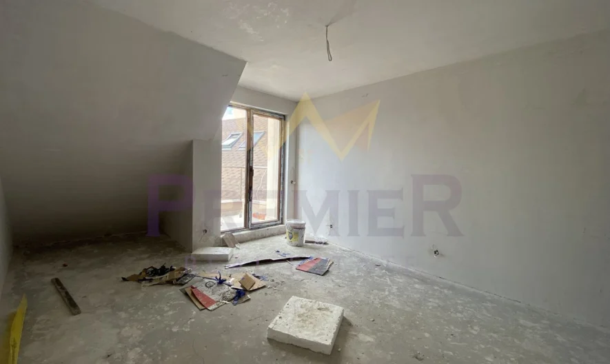 Тристаен апартамент в ж.к. Банишора -  - снимка 9 - Имоти Премиер