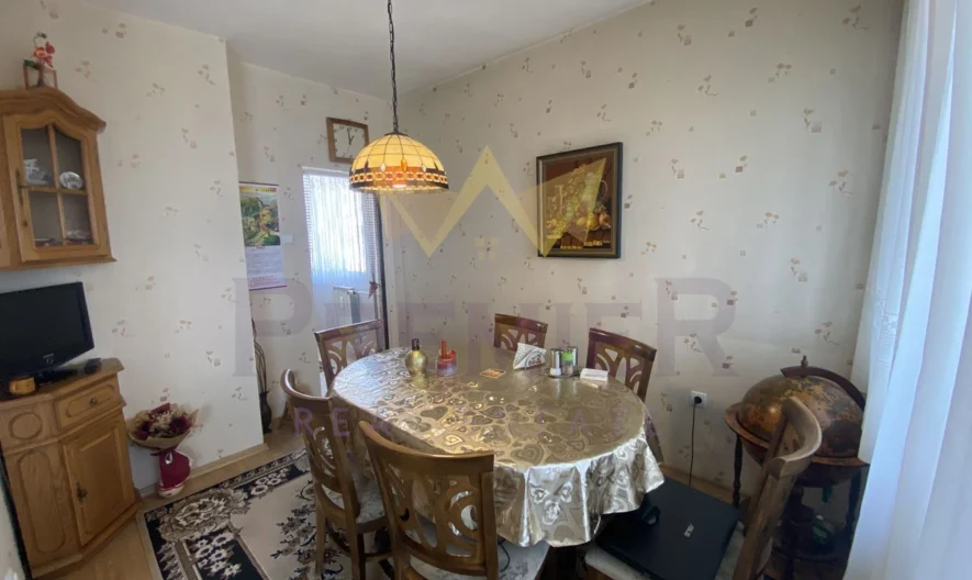 Тристаен апартамент в  ж.к.  Красна Поляна 1 -  - снимка 4 - Имоти Премиер