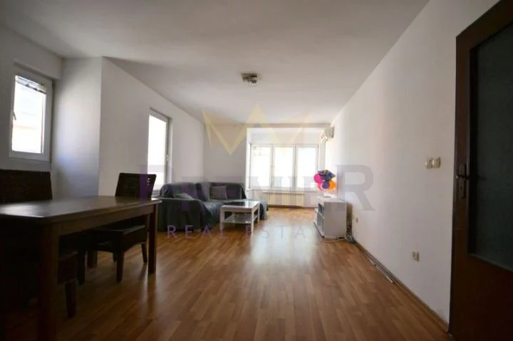 Тристаен апартамент в ж.к Младост 2 - - снимка 1 - Имоти Премиер