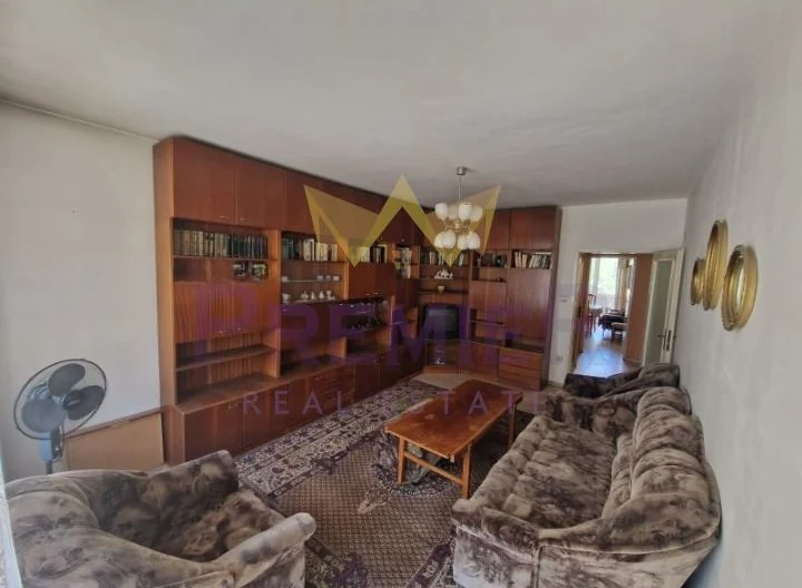 Тристаен апартамент в ж.к. Разсадника -  - снимка 5 - Имоти Премиер