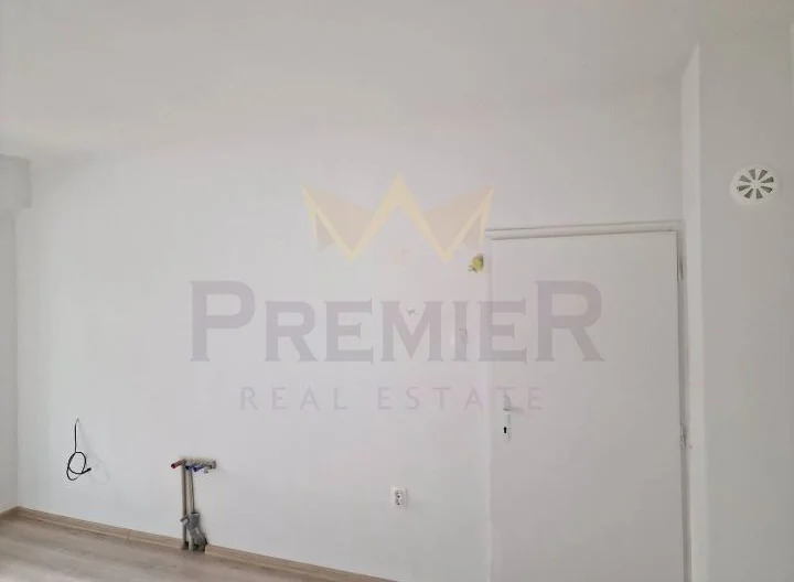 Тристаен апартамент в ж.к.Толстой - - снимка 5 - Имоти Премиер