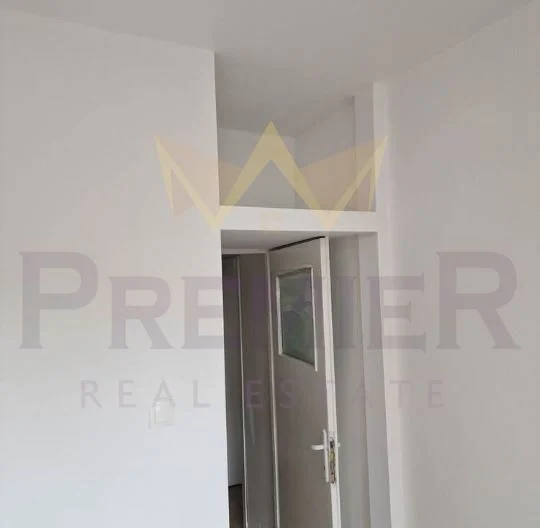 Тристаен апартамент в ж.к.Толстой - - снимка 8 - Имоти Премиер