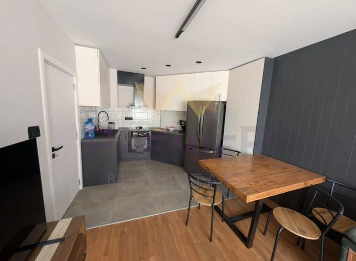 ТРИСТАЕН АПАРТАМЕНТ, ВИНС -  - снимка 1 - Имоти Премиер