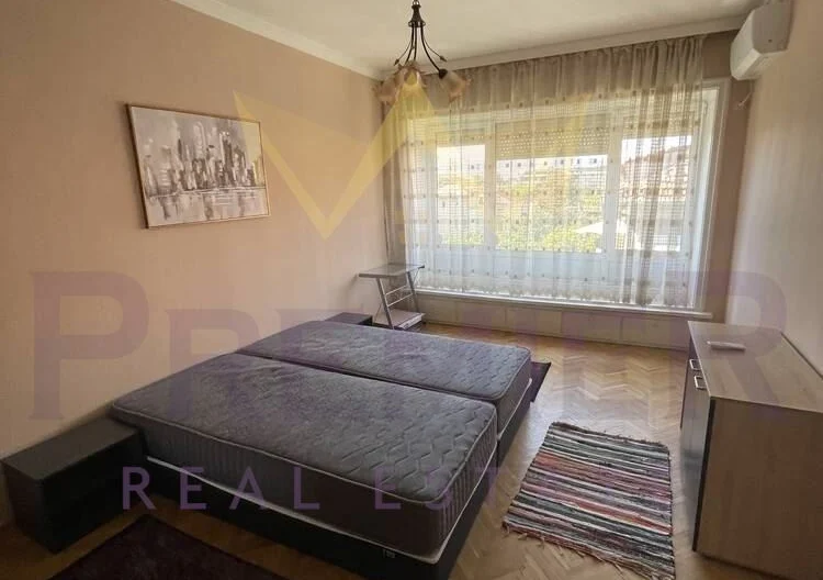 Тристаен апартамент зад хотел Тримонциум -  - снимка 10 - Имоти Премиер