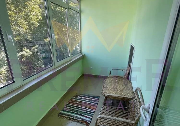 Тристаен апартамент зад хотел Тримонциум -  - снимка 13 - Имоти Премиер