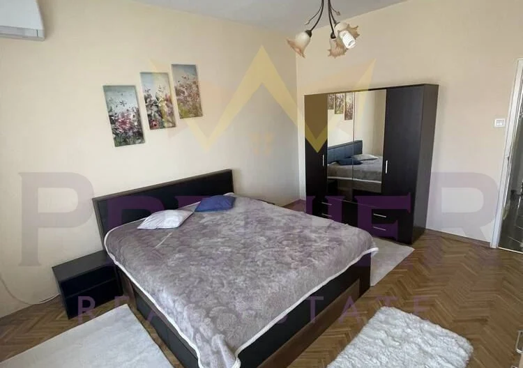 Тристаен апартамент зад хотел Тримонциум -  - снимка 8 - Имоти Премиер