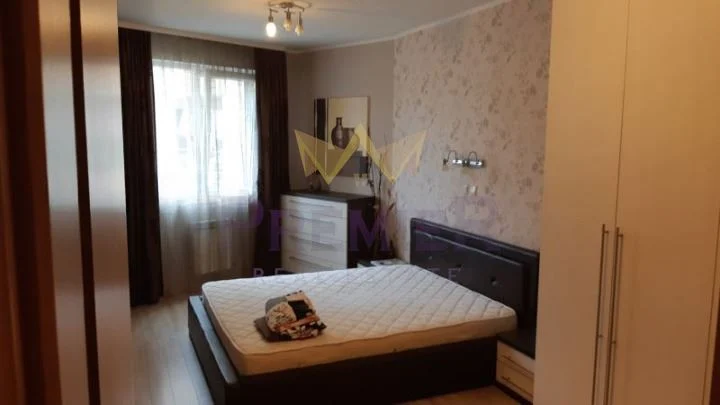 Тристаен апартамент ж.к. Свобода - - снимка 5 - Имоти Премиер