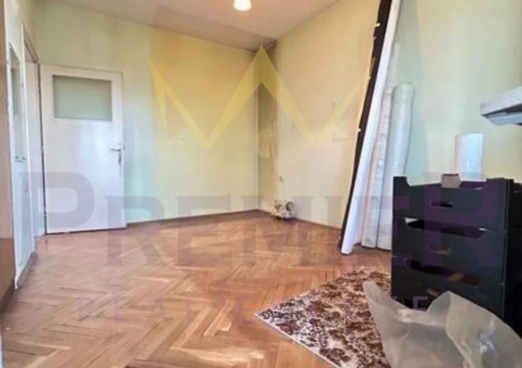 Тристаен Червен площад - - снимка 5 - Имоти Премиер