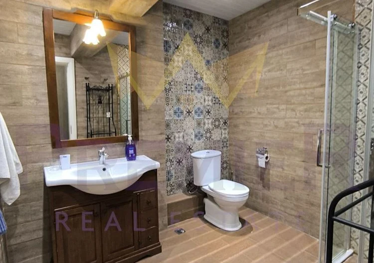 Тристаен дизайнерски апартамент Св.Константин и Елена - - снимка 14 - Имоти Премиер