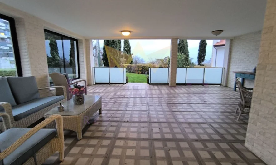 Тристаен дизайнерски апартамент Св.Константин и Елена -  - снимка 17 - Имоти Премиер