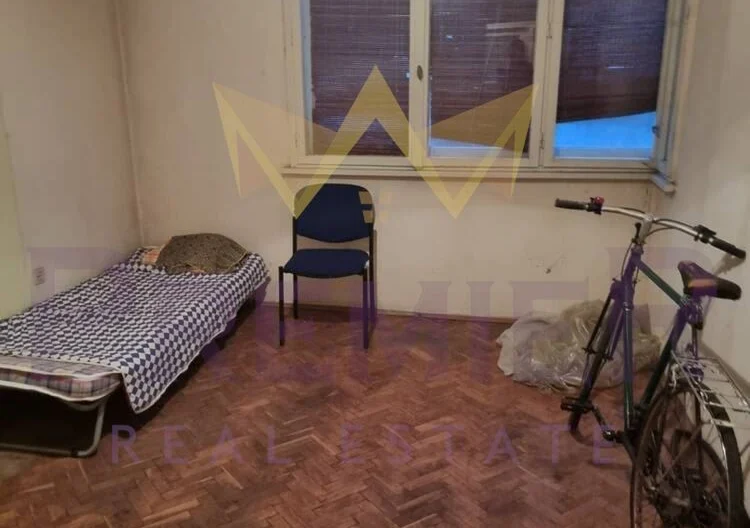 Тристаен имот за инвестиция или собствен ремонт – Бургас - - снимка 2 - Имоти Премиер