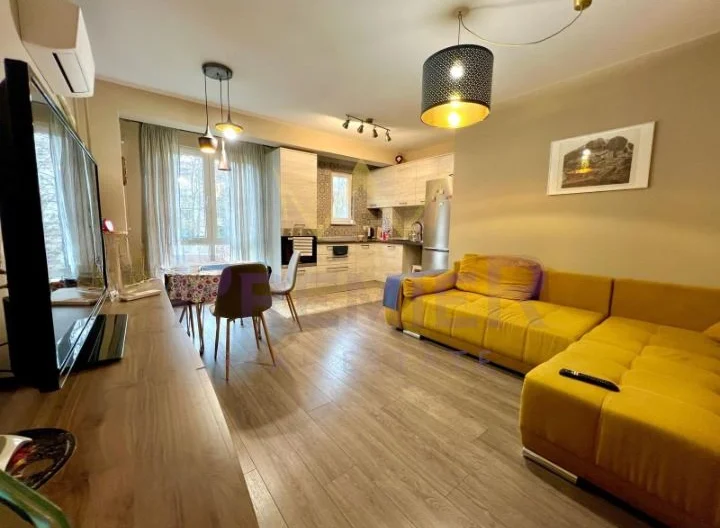 Тристаен Лазур -  - снимка 1 - Имоти Премиер