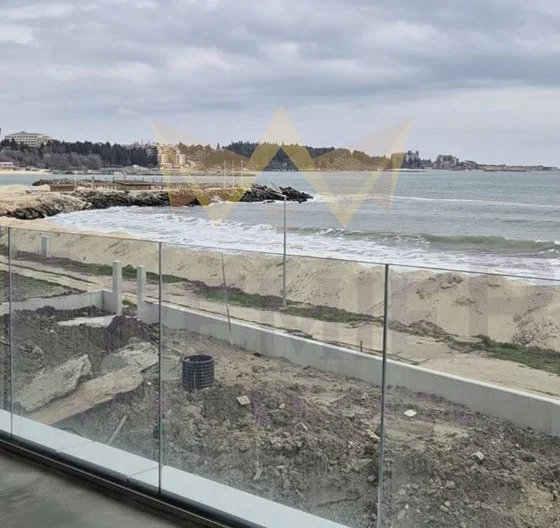 Тристаен лукс на първа линия -  - снимка 6 - Имоти Премиер