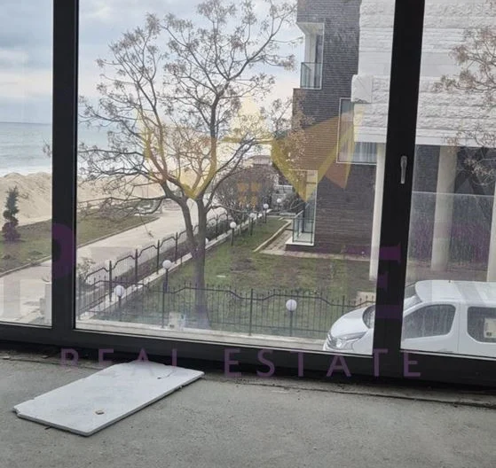 Тристаен лукс на първа линия -  - снимка 8 - Имоти Премиер