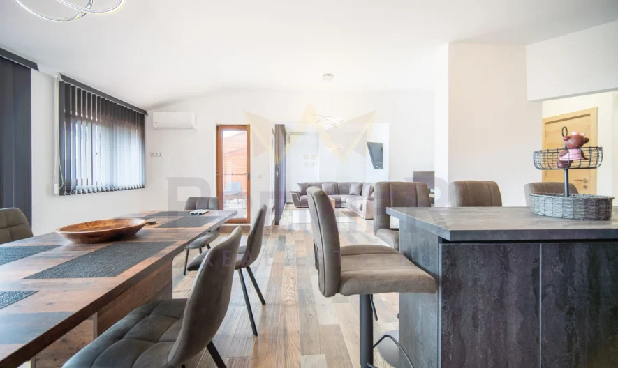 Тристаен луксозно обзаведен апартамент с морска панорама в град Балчик! -  - снимка 13 - Имоти Премиер