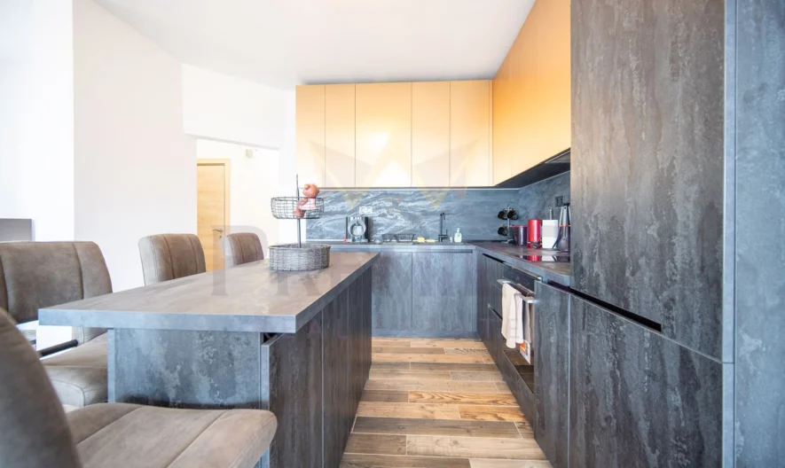 Тристаен луксозно обзаведен апартамент с морска панорама в град Балчик! -  - снимка 3 - Имоти Премиер