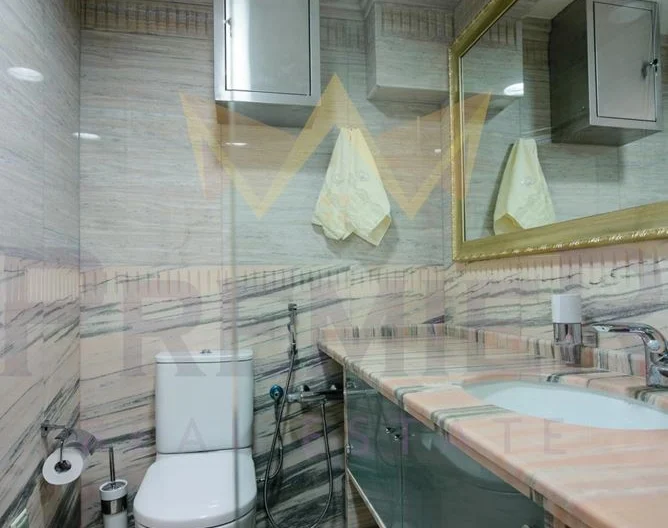 Тристаен луксозно обзаведен апартамент в к.к. Златни пясъци - - снимка 12 - Имоти Премиер