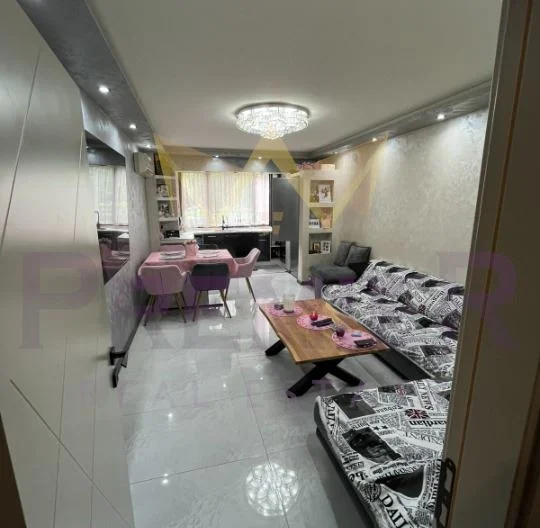 Тристаен луксозно обзаведен апартамент в кв. Люлин 2 - - снимка 1 - Имоти Премиер