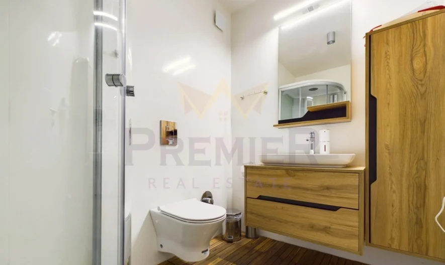 ТРИСТАЕН МОДЕРНО ОБЗАВЕДЕН АПАРТАМЕНТ - - снимка 13 - Имоти Премиер