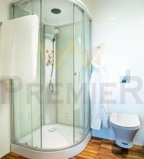 ТРИСТАЕН МОДЕРНО ОБЗАВЕДЕН АПАРТАМЕНТ -  - снимка 15 - Имоти Премиер