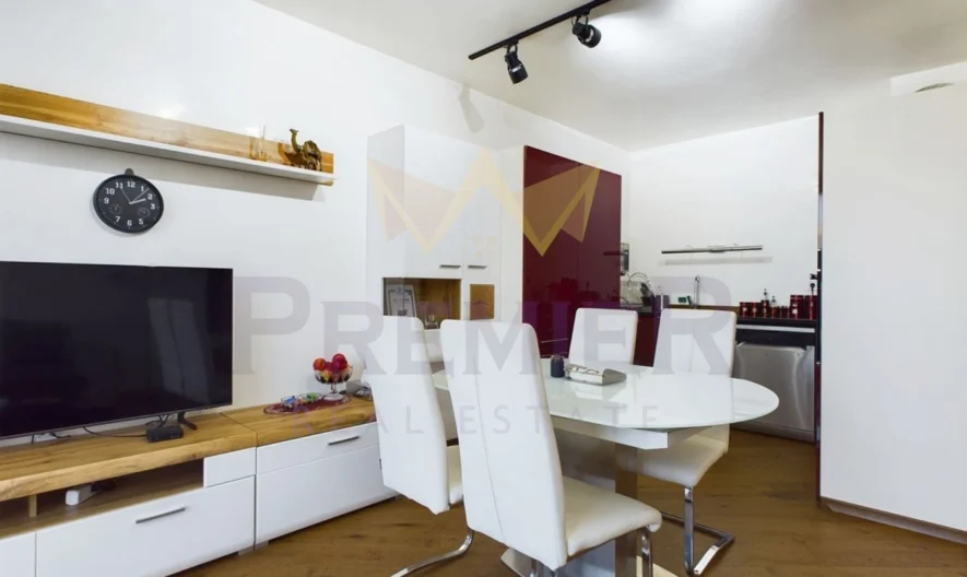 ТРИСТАЕН МОДЕРНО ОБЗАВЕДЕН АПАРТАМЕНТ - - снимка 4 - Имоти Премиер