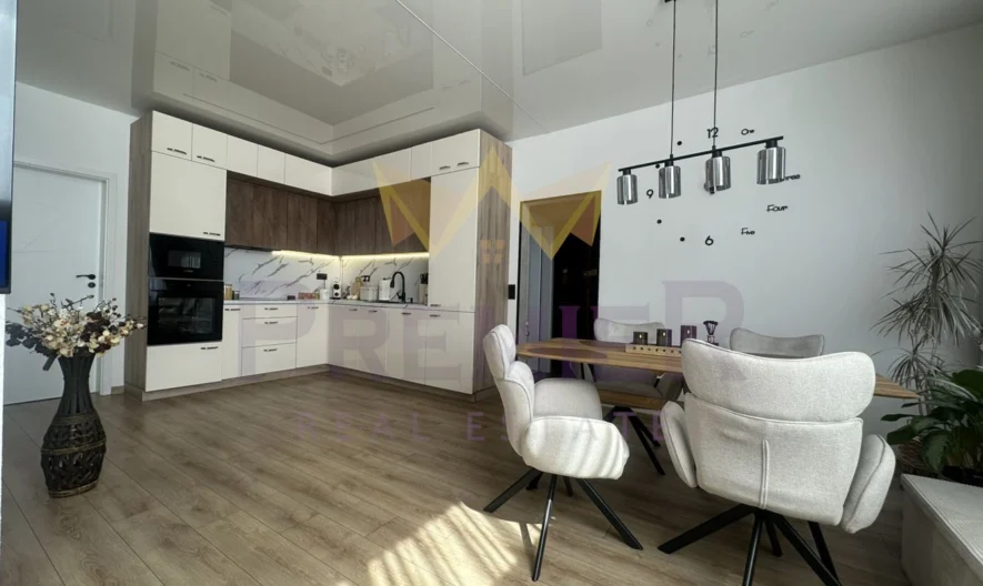 Тристаен напълно обзаведен апартамент Карпузица - - снимка 2 - Имоти Премиер