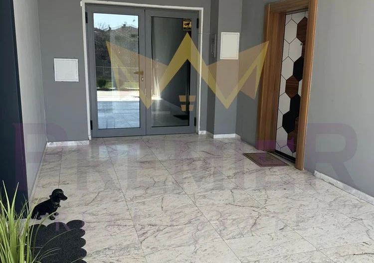 Тристаен напълно обзаведен апартамент Карпузица - - снимка 20 - Имоти Премиер