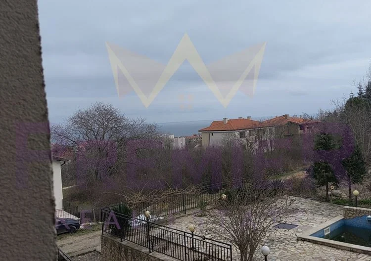 Тристаен обзаведен апартамент гр.Бяла -  - снимка 12 - Имоти Премиер