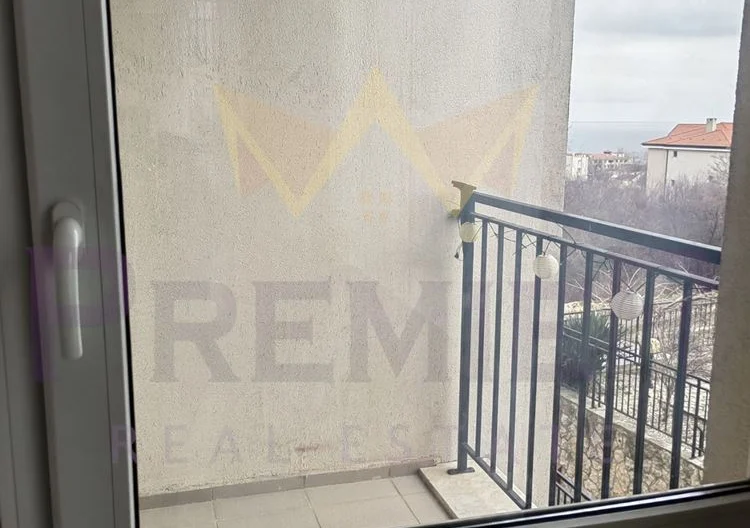 Тристаен обзаведен апартамент гр.Бяла -  - снимка 16 - Имоти Премиер