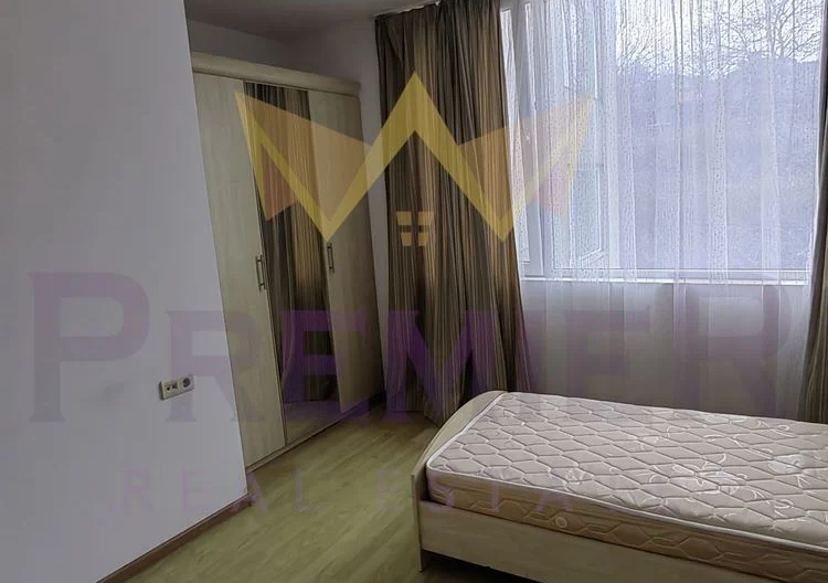 Тристаен обзаведен апартамент гр.Бяла -  - снимка 18 - Имоти Премиер