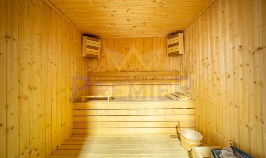 Тристаен обзаведен апартамент с моркса панорама и гараж в района на Траката - - снимка 12 - Имоти Премиер