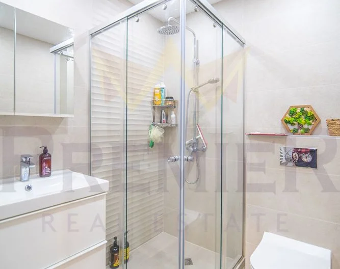 Тристаен обзаведен апартамент с моркса панорама и гараж в района на Траката - - снимка 7 - Имоти Премиер