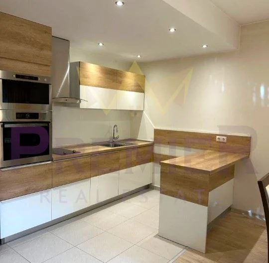 Тристаен обзаведен апартамент в кв.Иван Вазов -  - снимка 5 - Имоти Премиер