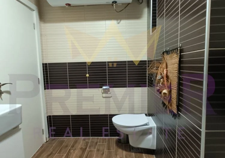 ТРИСТАЕН ОБЗАВЕДЕН АПАРТАМЕНТ в м-т Траката -  - снимка 10 - Имоти Премиер