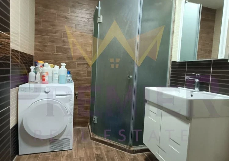 ТРИСТАЕН ОБЗАВЕДЕН АПАРТАМЕНТ в м-т Траката -  - снимка 9 - Имоти Премиер