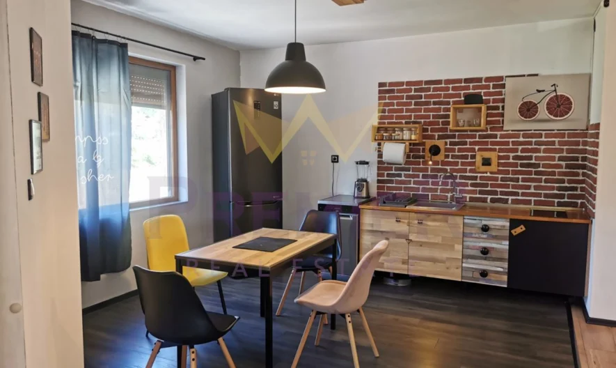 Тристаен обзаведен апартамент, Възраждане 4 - - снимка 4 - Имоти Премиер