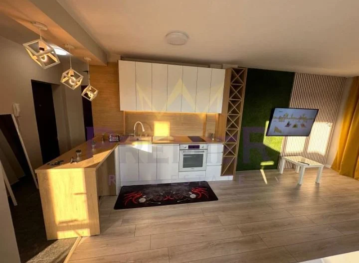 ТРИСТАЕН ПЕНТХАУС ГРЪЦКА МАХАЛА -  - снимка 2 - Имоти Премиер