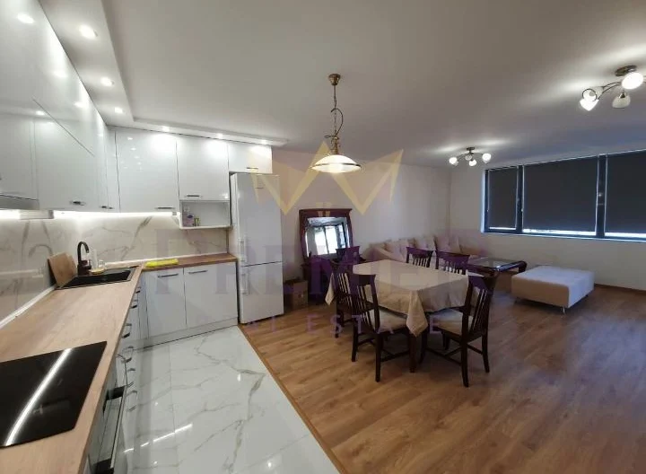 ТРИСТАЕН ПОЛУОБЗАВЕДЕН АПАРТАМЕНТ, ЦЕНТЪР -  - снимка 3 - Имоти Премиер