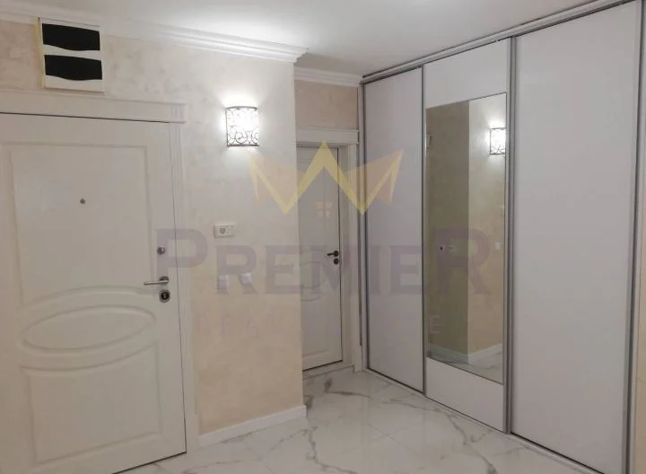 ТРИСТАЕН ПОЛУОБЗАВЕДЕН АПАРТАМЕНТ, ЦЕНТЪР -  - снимка 9 - Имоти Премиер