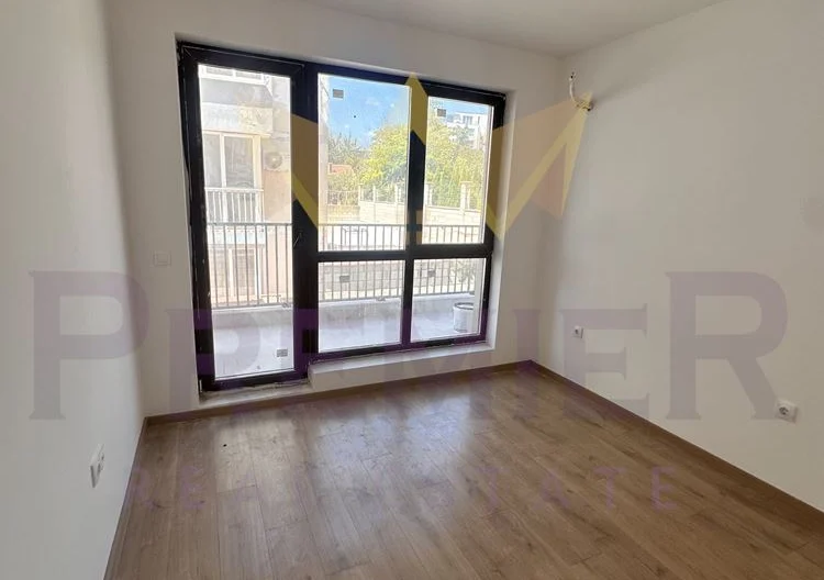 Тристаен просторен апартамент Бриз -  - снимка 10 - Имоти Премиер