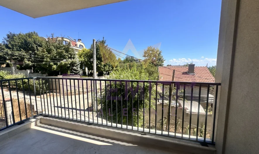 Тристаен просторен апартамент Бриз - - снимка 12 - Имоти Премиер