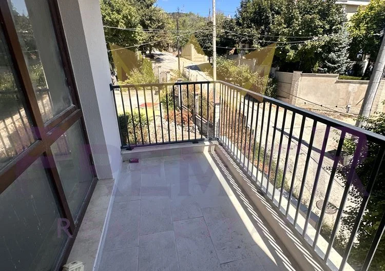 Тристаен просторен апартамент Бриз -  - снимка 14 - Имоти Премиер