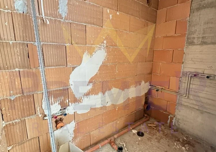 Тристаен просторен апартамент в Левски -  - снимка 9 - Имоти Премиер