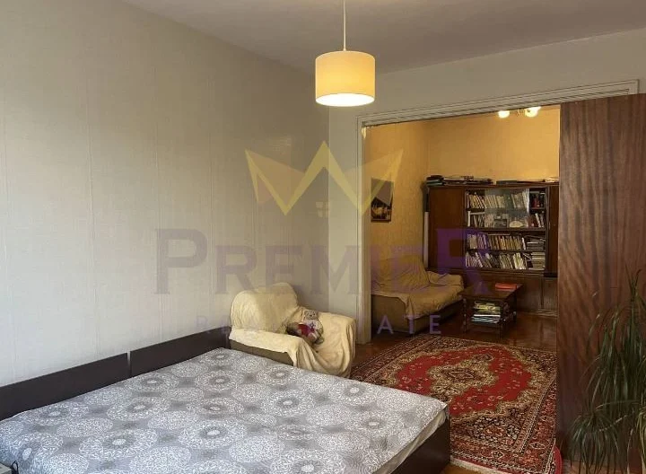 Тристаен просторен апартамент в Центъра на София -  - снимка 3 - Имоти Премиер