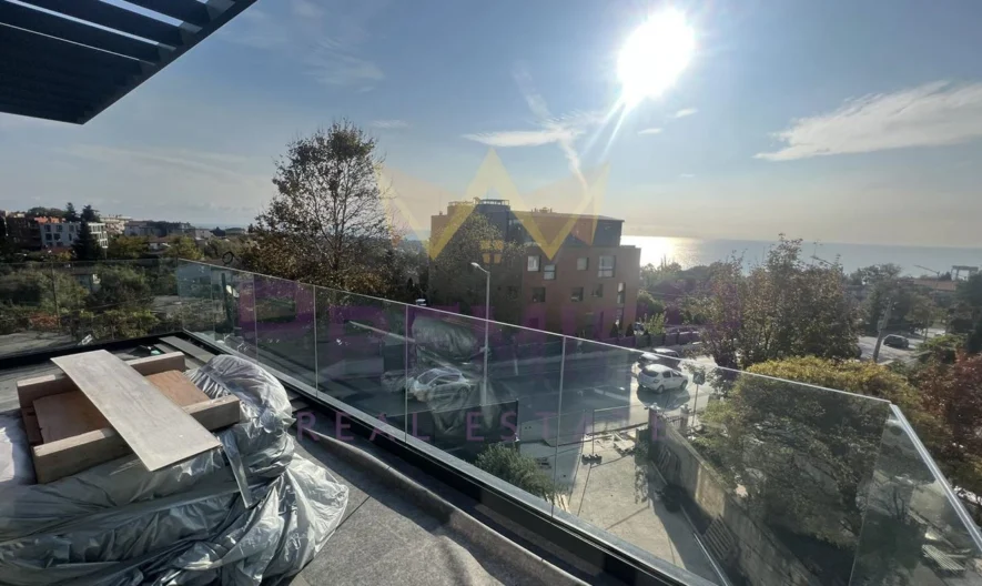 ТРИСТАЕН с изключителна морска панорама - - снимка 11 - Имоти Премиер