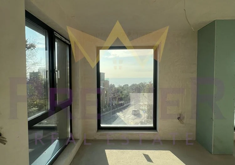 ТРИСТАЕН с изключителна морска панорама - - снимка 4 - Имоти Премиер