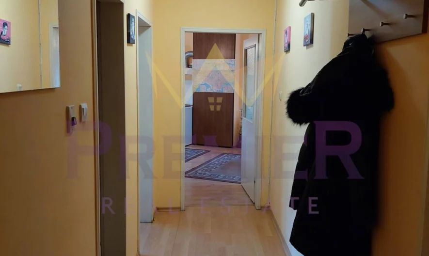 ТРИСТАЕН С КЛИМАТИК И ТВ ВЪВ ВСЯКА СТАЯ - - снимка 4 - Имоти Премиер