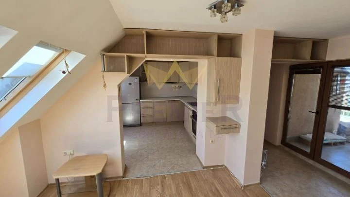 Тристаен Цветен квартал -  - снимка 2 - Имоти Премиер