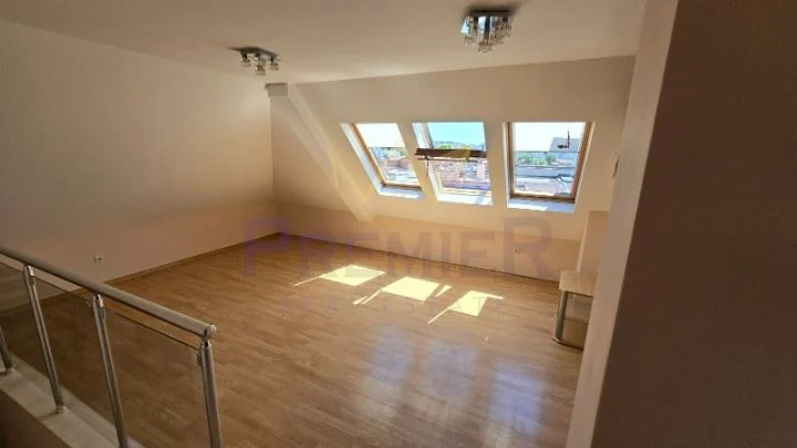 Тристаен Цветен квартал -  - снимка 3 - Имоти Премиер